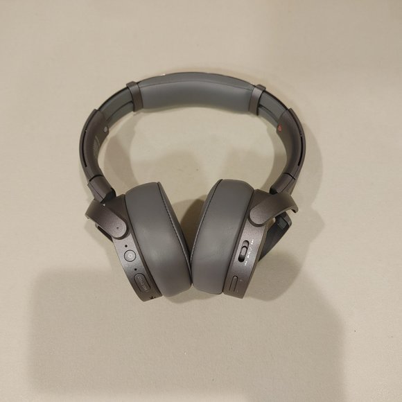 Sony MDR-XB950N1 noise canceling Extra BASS over the ear headphones (Gray) - Picture 2 of 11